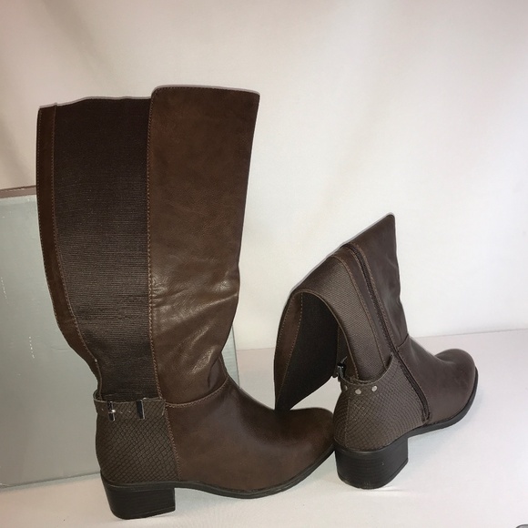 CATHERINES BOOTS - Picture 4 of 4